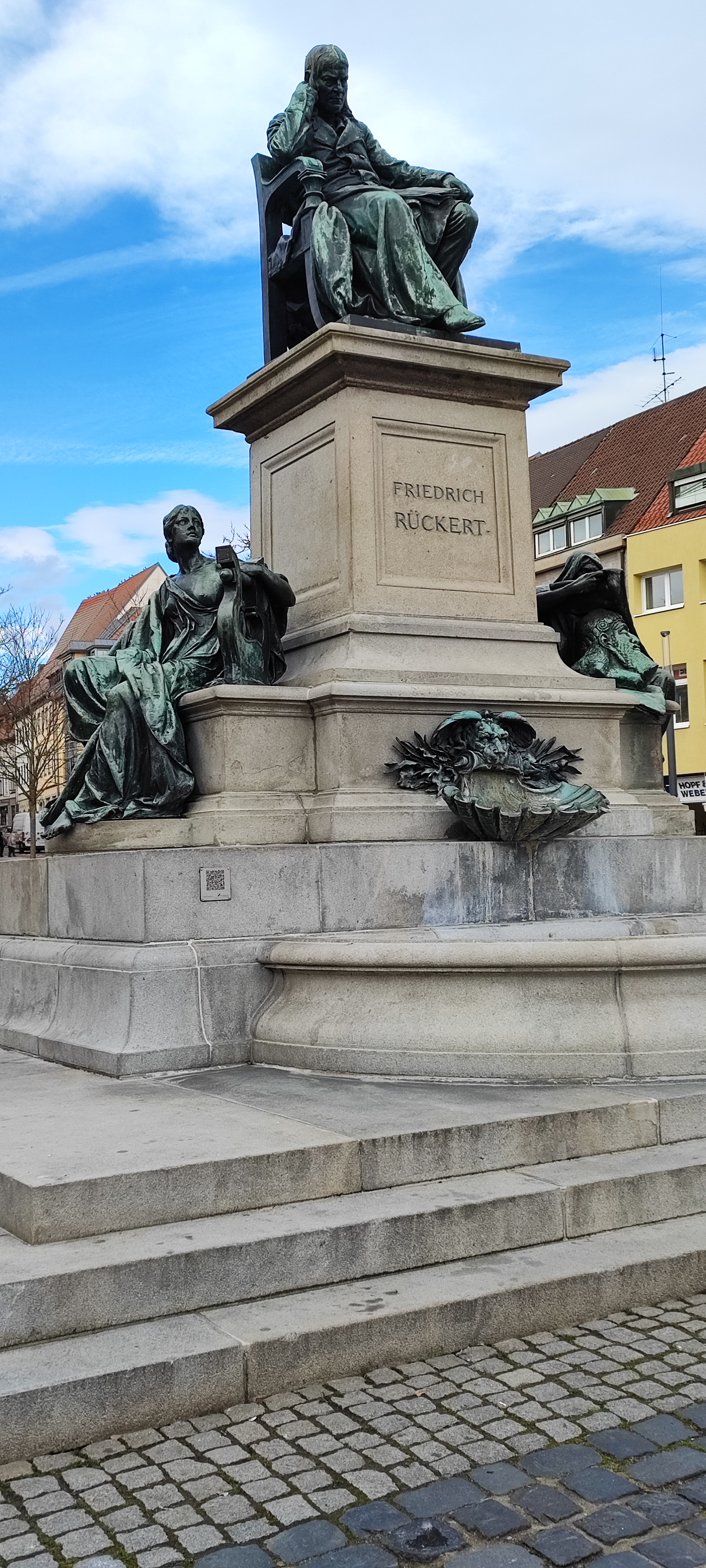 Friedrich-Rückert-Denkmal auf dem Schweinfurter Markt